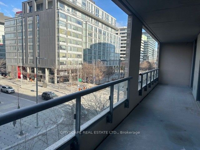 425 Front St E, unit 305 for rent