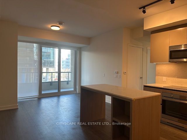 425 Front St E, unit 305 for rent