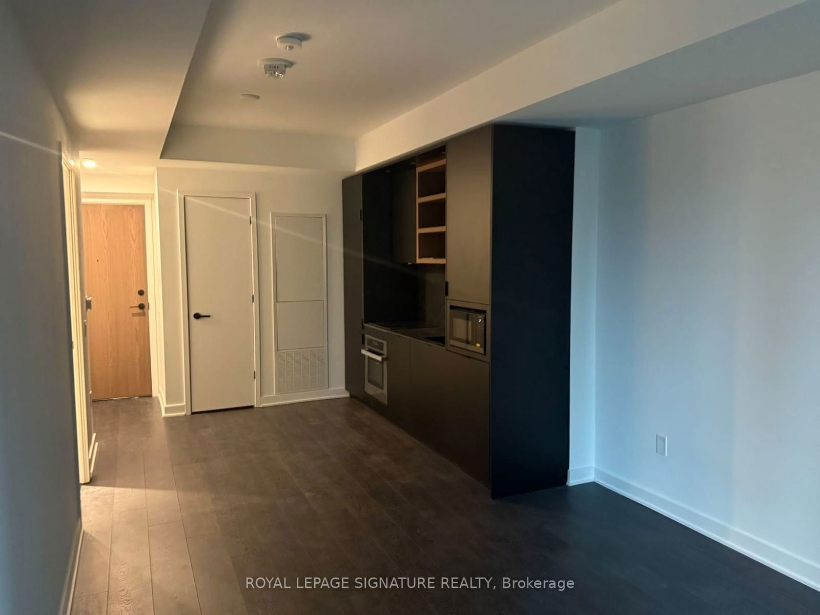 55 Charles St E, unit 1209 for rent