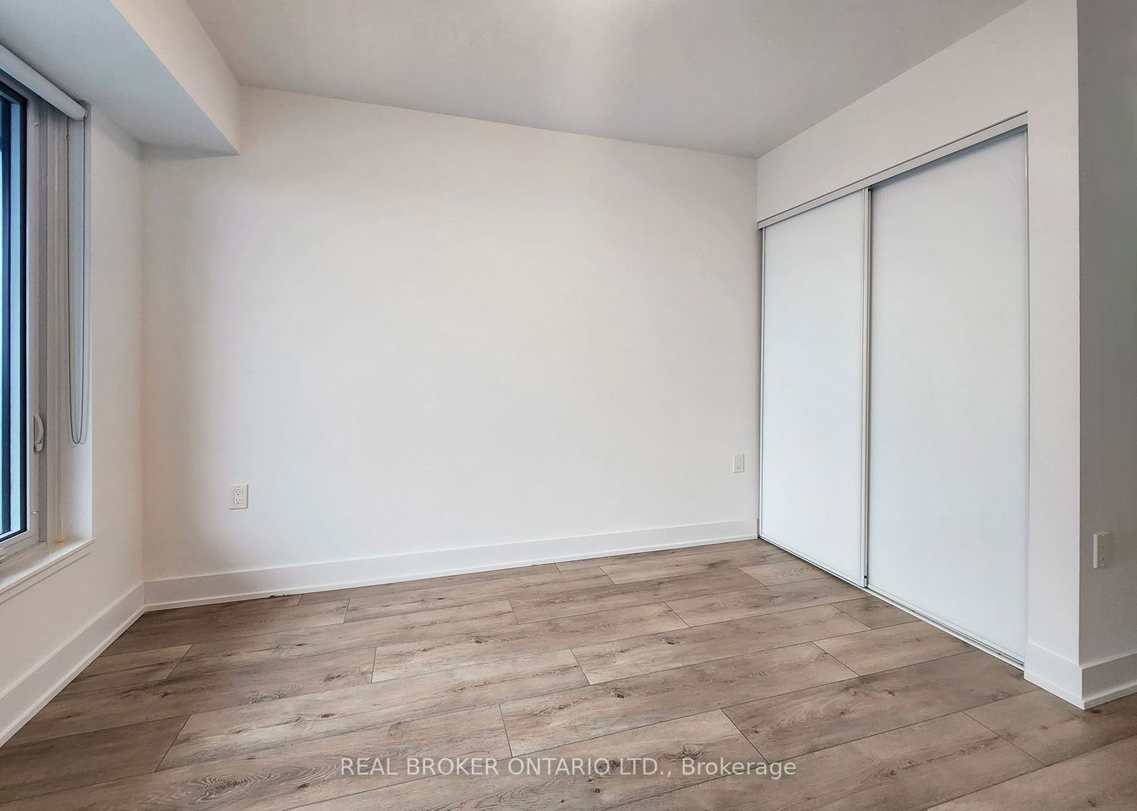 575 Bloor St E, unit 1805 for rent