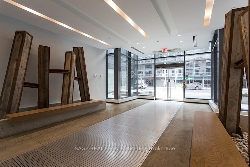 1030 King St W, unit LPH34 for rent