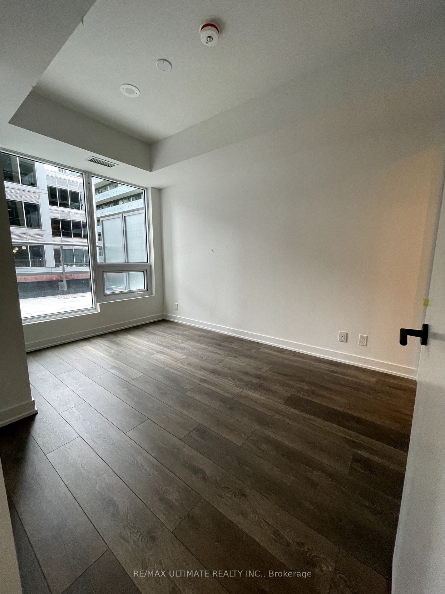 108 Peter St, unit 805 for rent