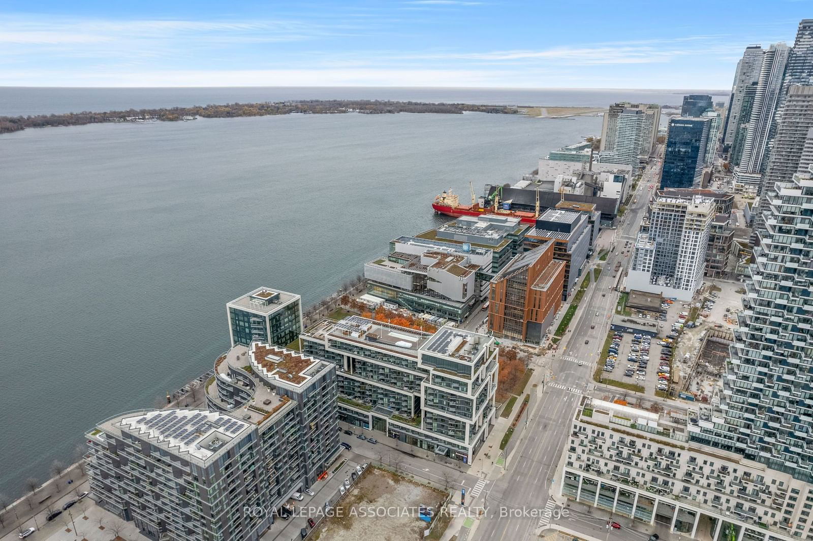 15 Merchants' Wharf, unit 507 for sale