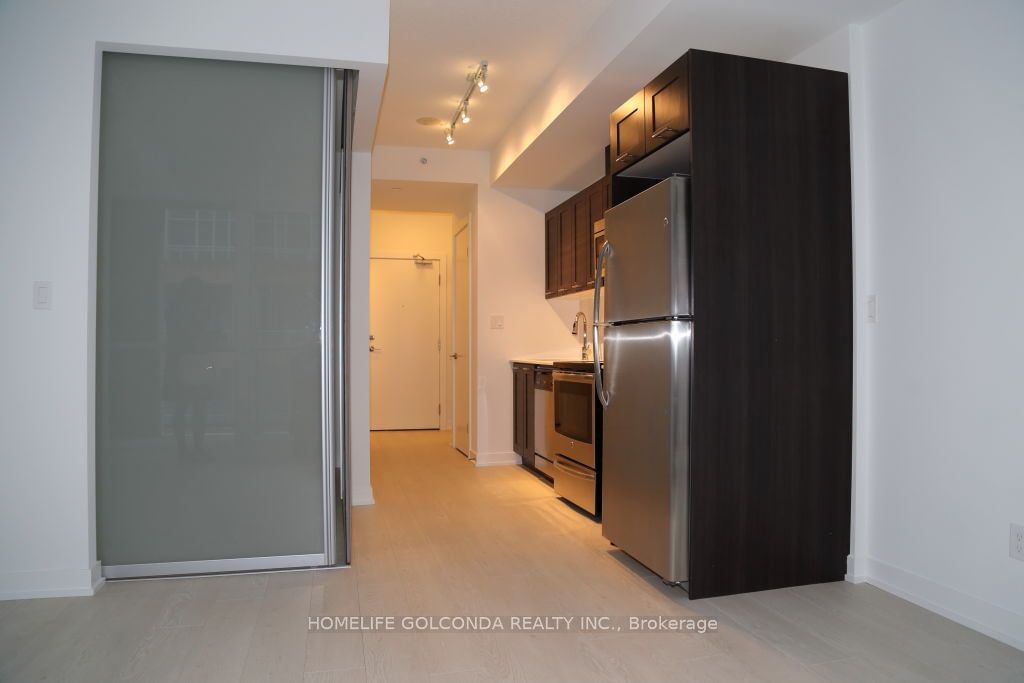 20 Bruyeres Mews, unit 513 for rent