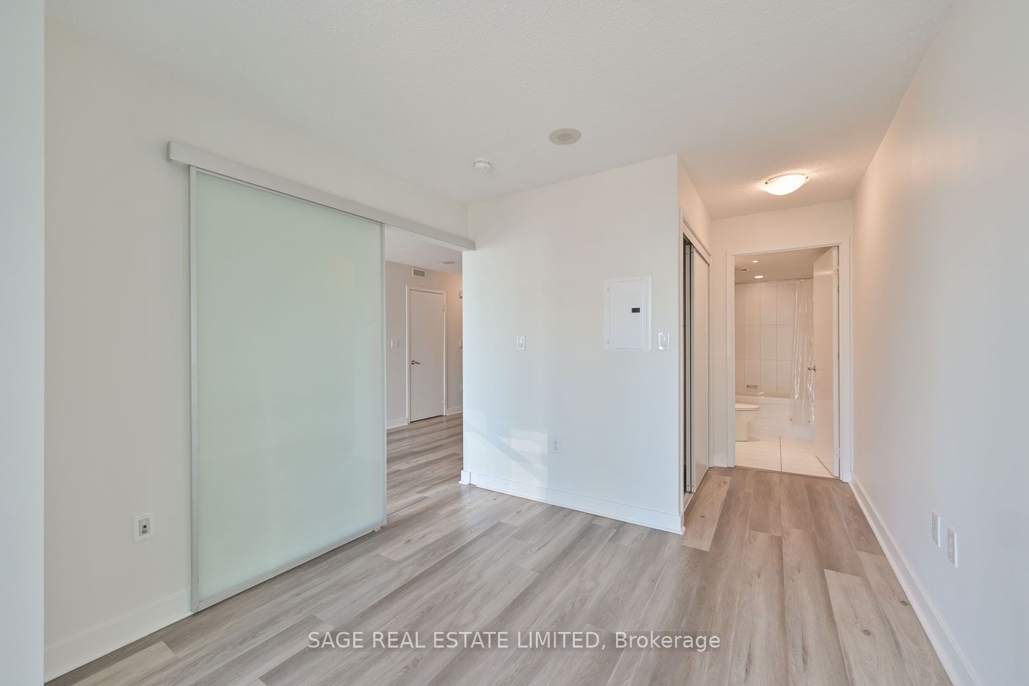 8 Telegram Mews, unit 1605 for rent