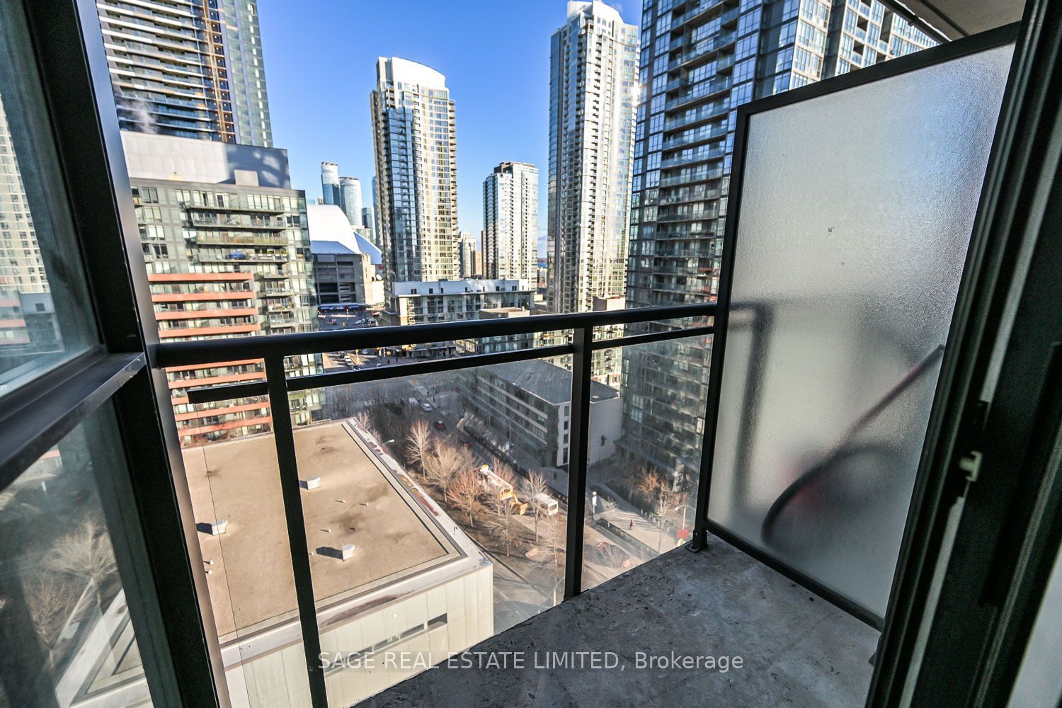 8 Telegram Mews, unit 1605 for rent