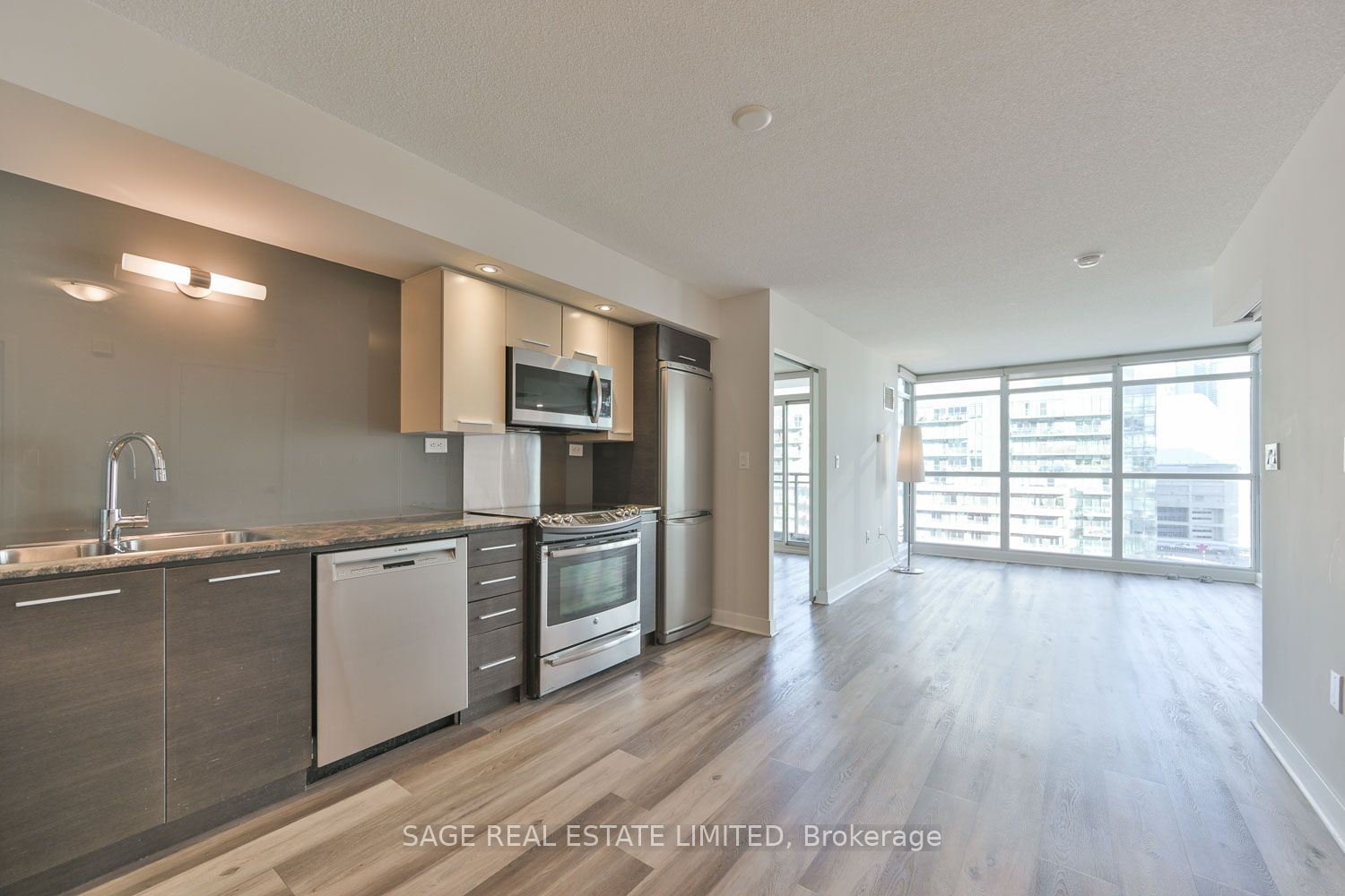 8 Telegram Mews, unit 1605 for rent