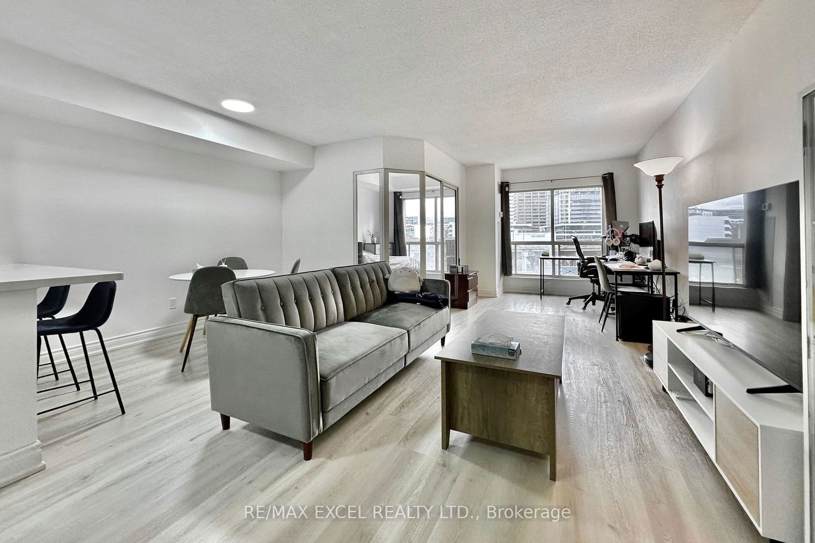 25 The Esplanade, unit 518 for rent