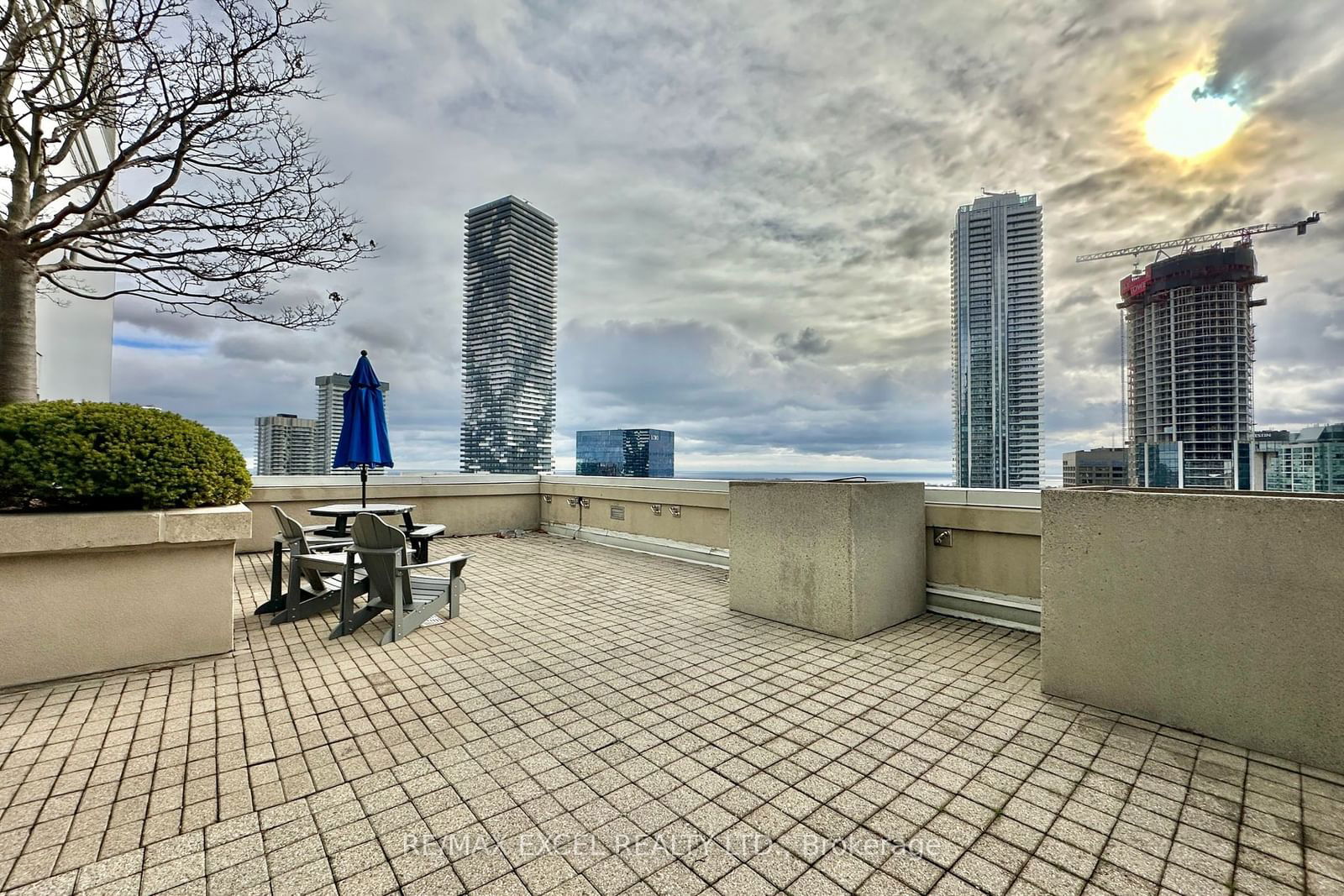 25 The Esplanade, unit 518 for rent