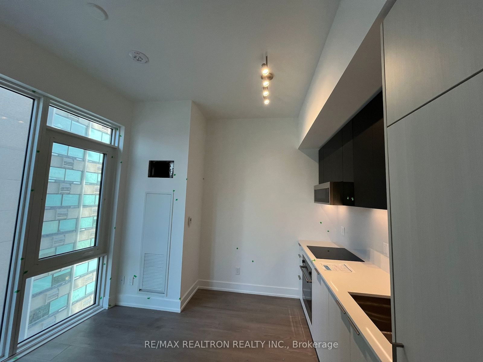 308 Jarvis St, unit 1010 for rent