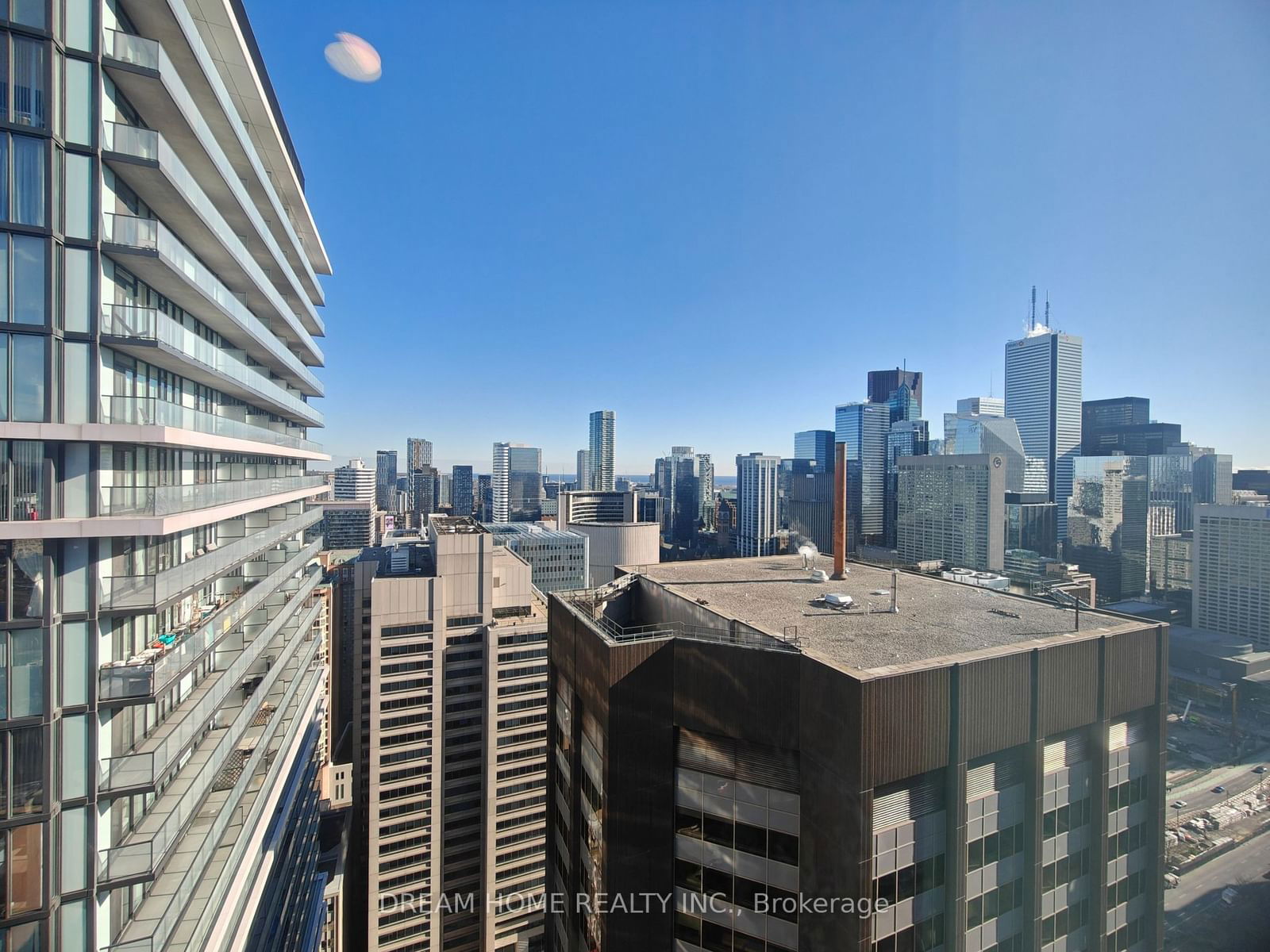 238 Simcoe St, unit 3703 for rent