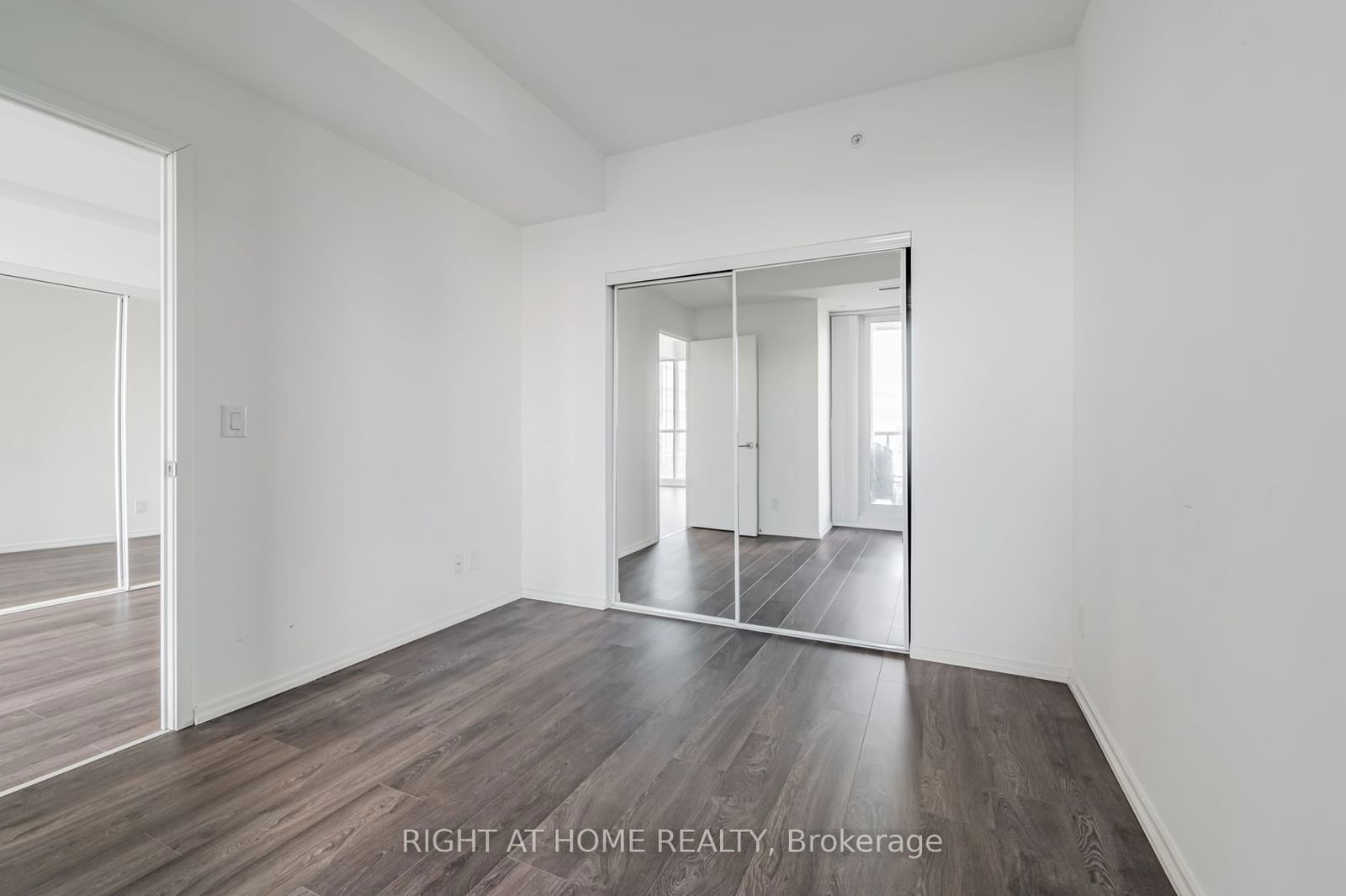 70 Temperance St, unit 5103 for rent