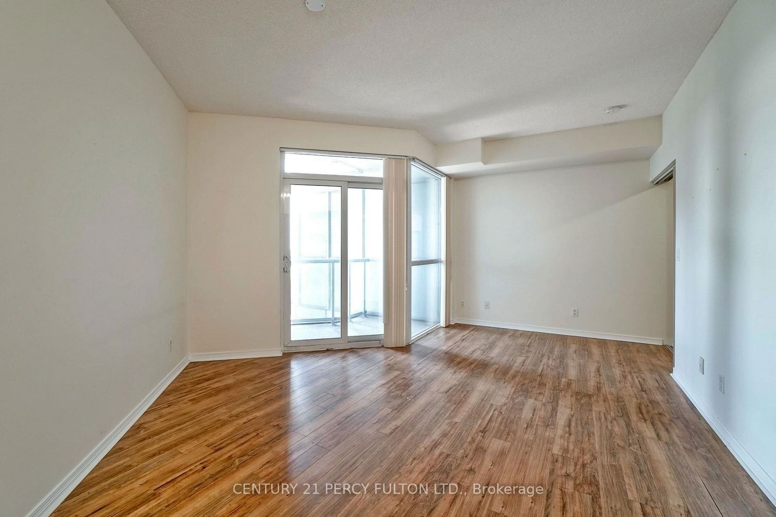 352 Front St W, unit 2211 for sale