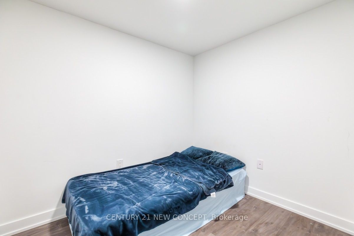 50 McCaul St, unit 510 for rent