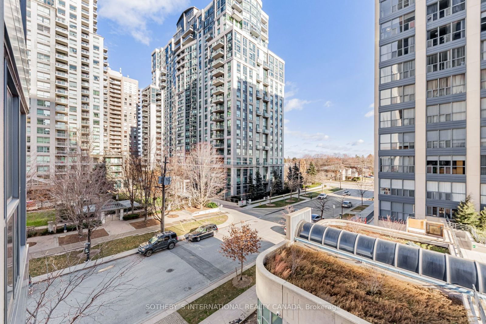 Hollywood Plaza Condos, North York, Toronto