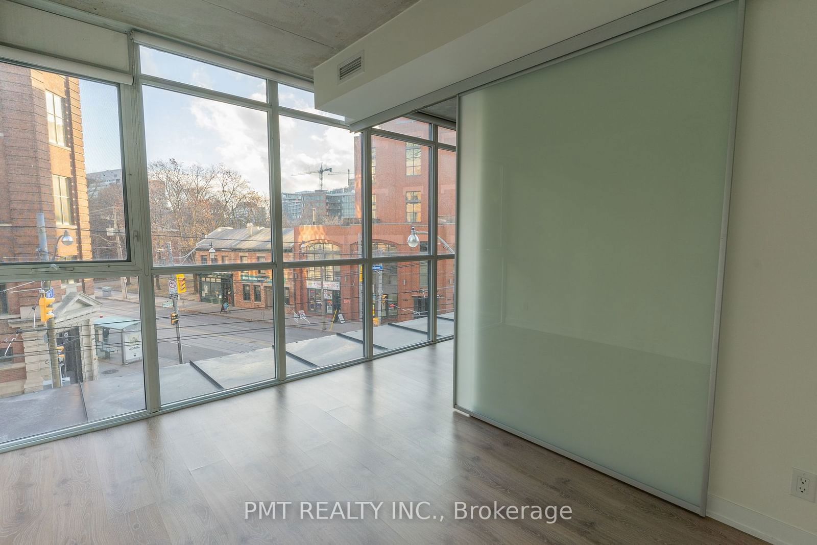 318 King St E, unit 204 for rent