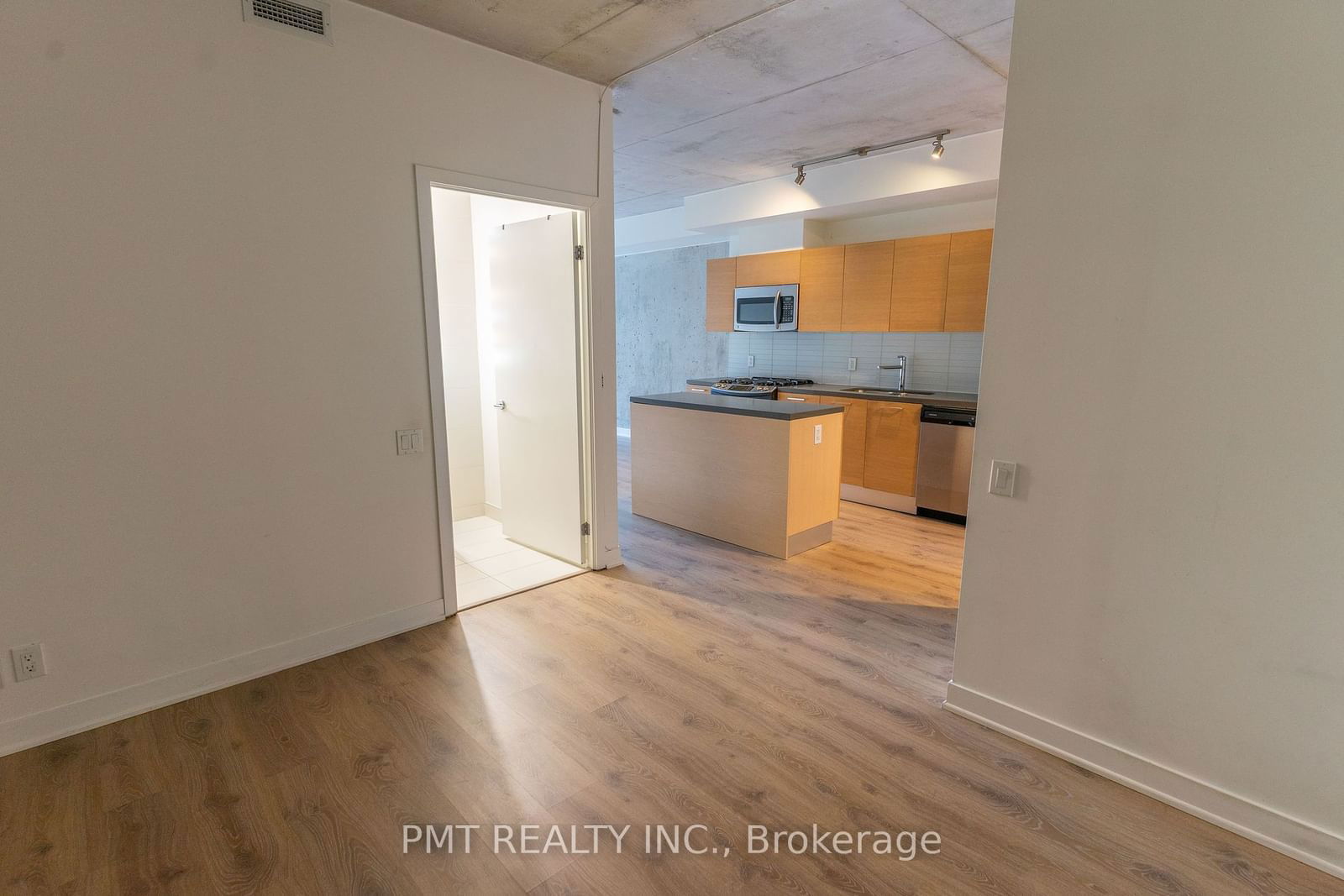 318 King St E, unit 204 for rent