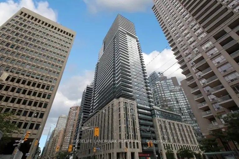 955 Bay St, unit 714 for rent