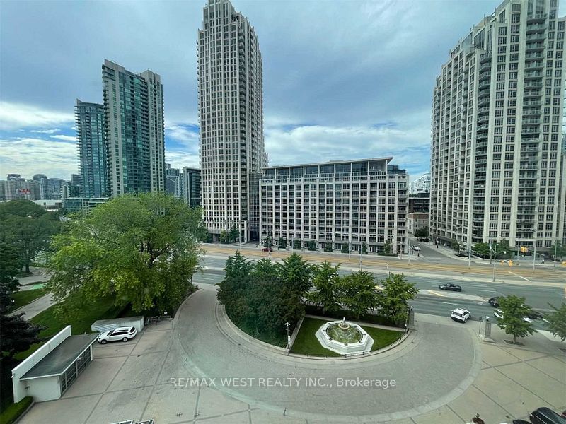 637 Lake Shore Blvd W, unit 512 for rent