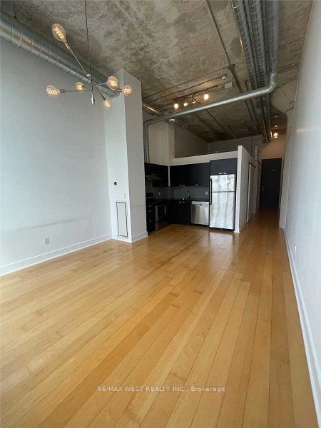 637 Lake Shore Blvd W, unit 512 for rent