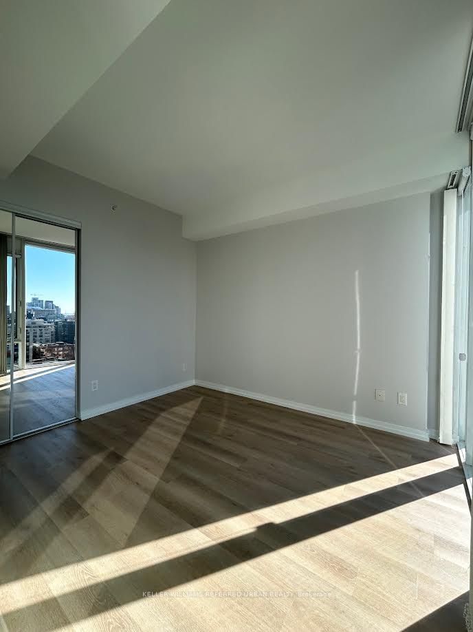 101 Peter St, unit 1611 for rent