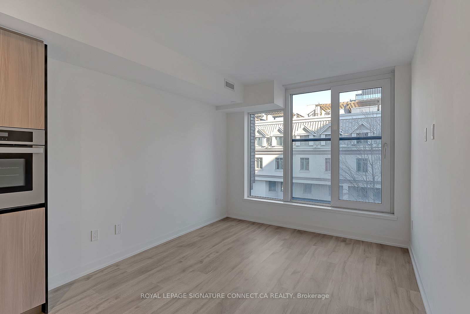 2 Augusta Ave, unit 504 for rent