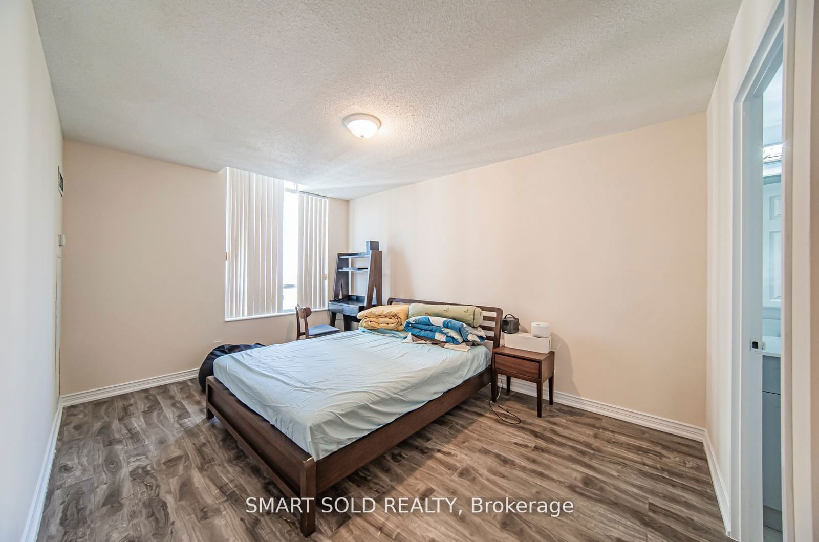 256 Doris Ave, unit PH210 for sale