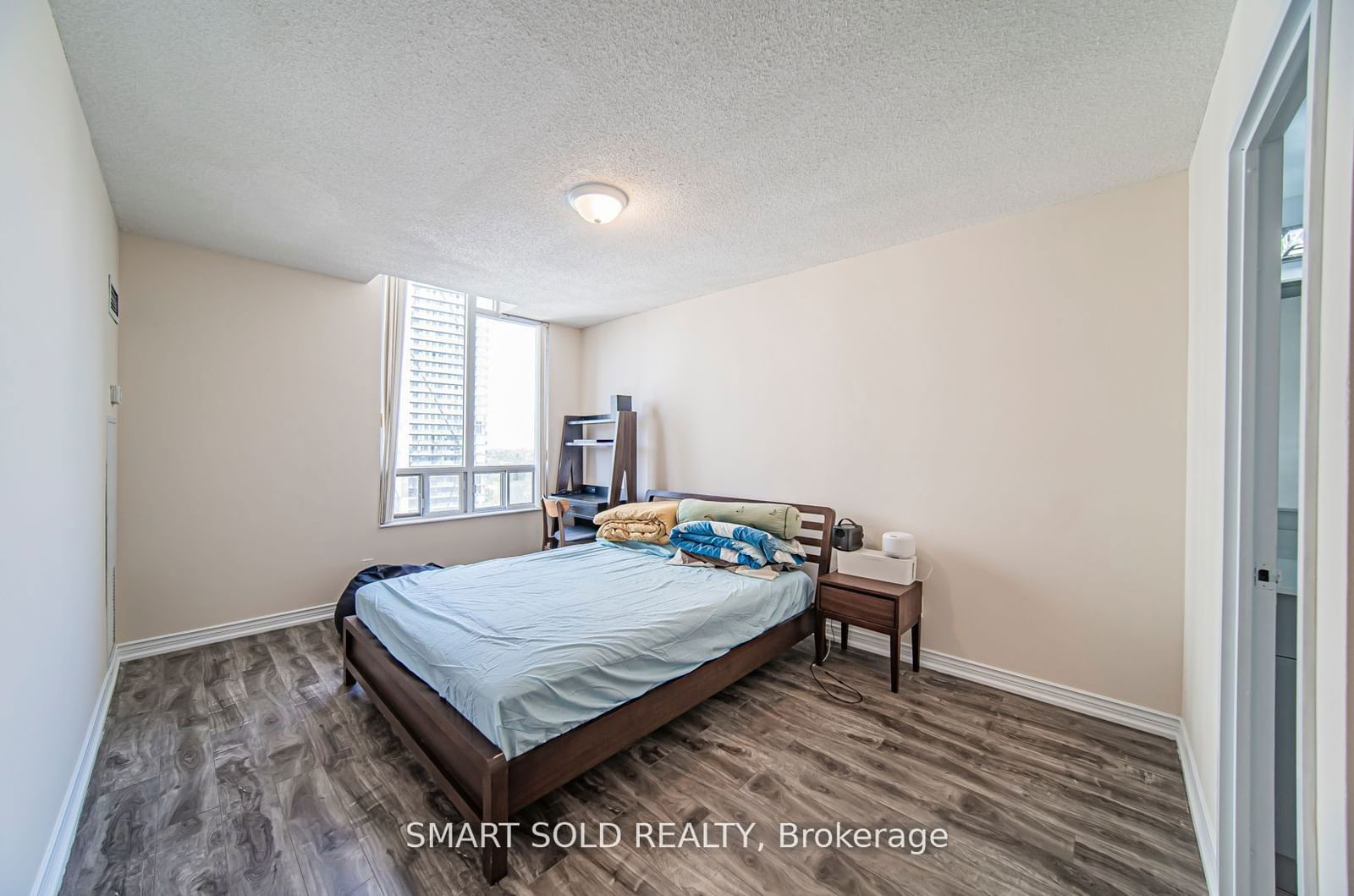 256 Doris Ave, unit PH210 for sale