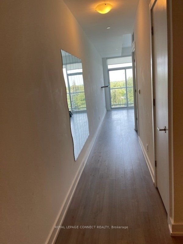 6 Parkwood Ave, unit 810 for rent