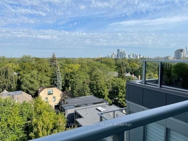 6 Parkwood Ave, unit 810 for rent