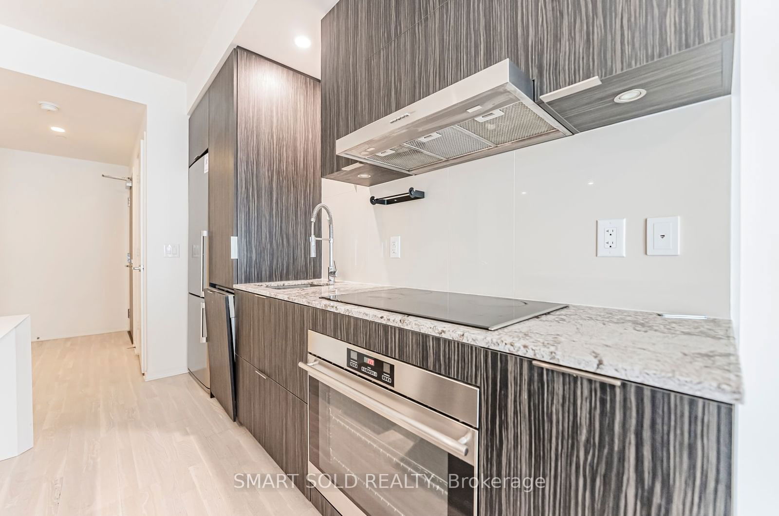 1 Bloor St E, unit 2508 for rent