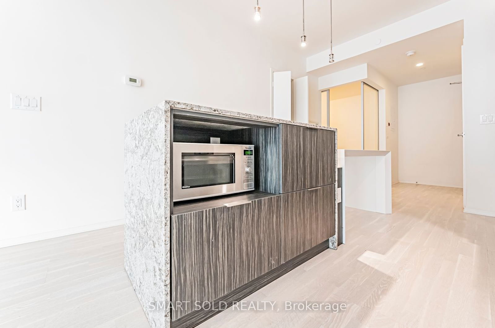 1 Bloor St E, unit 2508 for rent