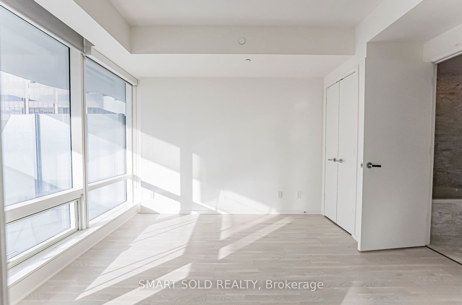 1 Bloor St E, unit 2508 for rent