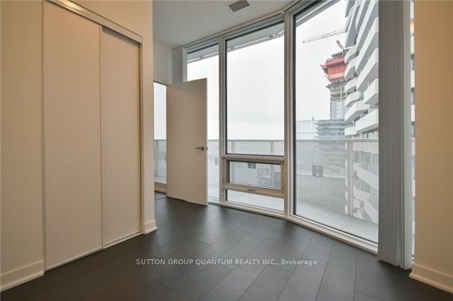 88 Harbour St, unit 5001 for rent