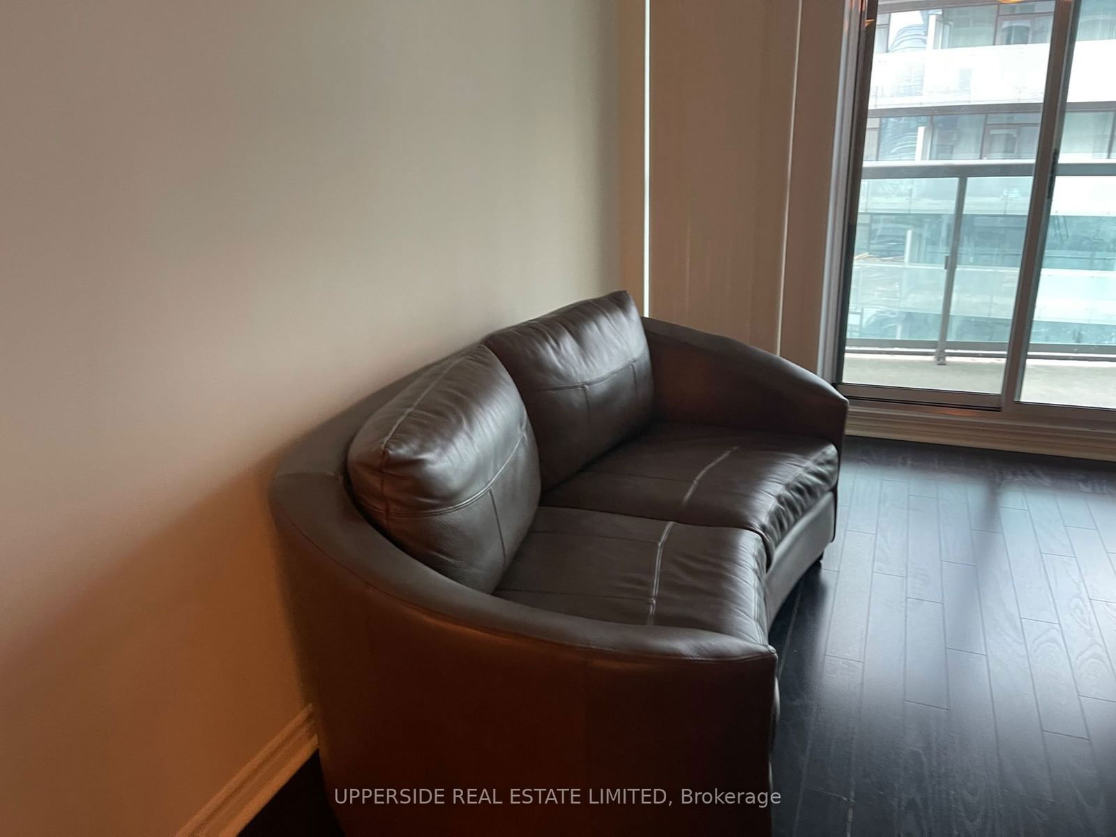 19 Grand Trunk Cres, unit 3807 for rent