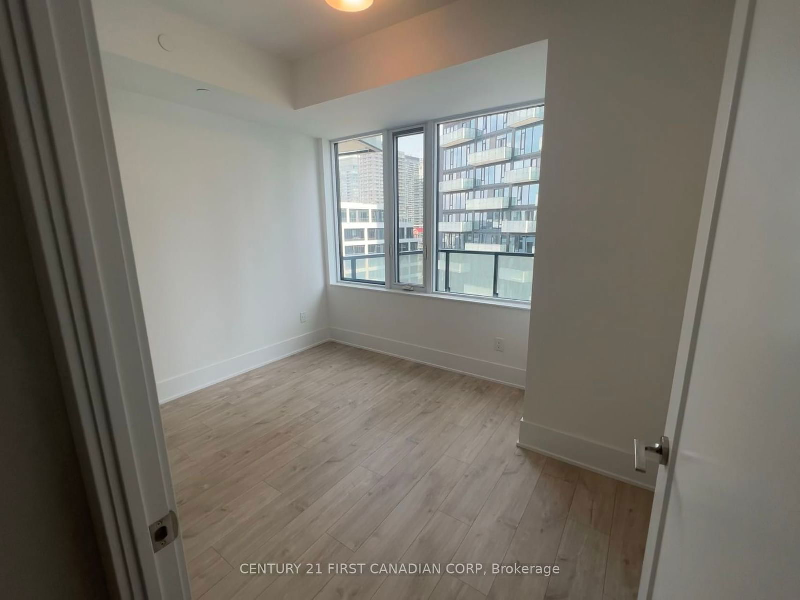 470 Front St W, unit 1310 for rent