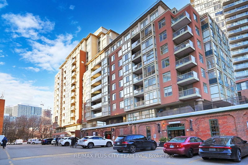 39 Parliament St, unit 911 for rent