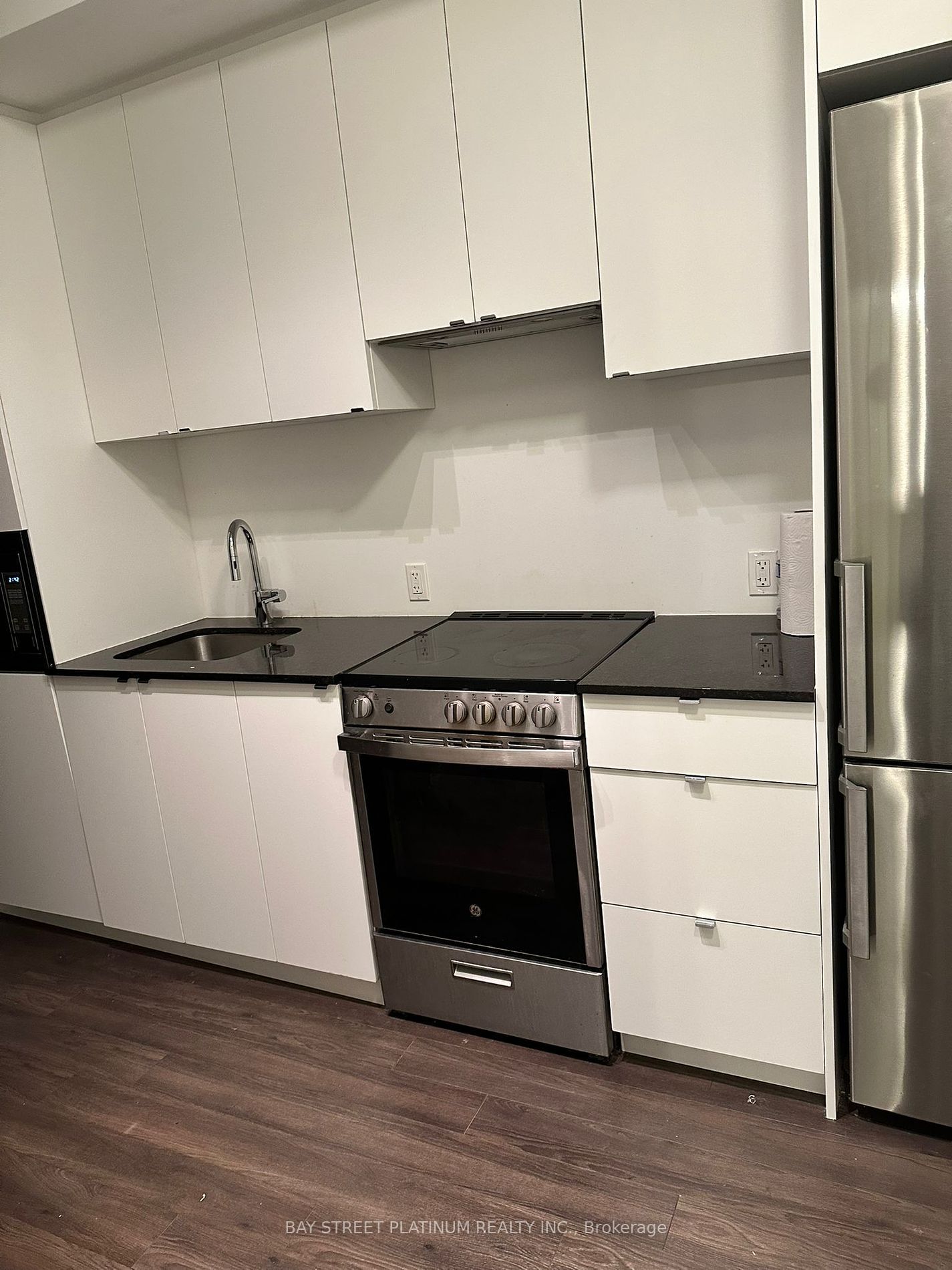 49 East Liberty St, unit 1101 for rent