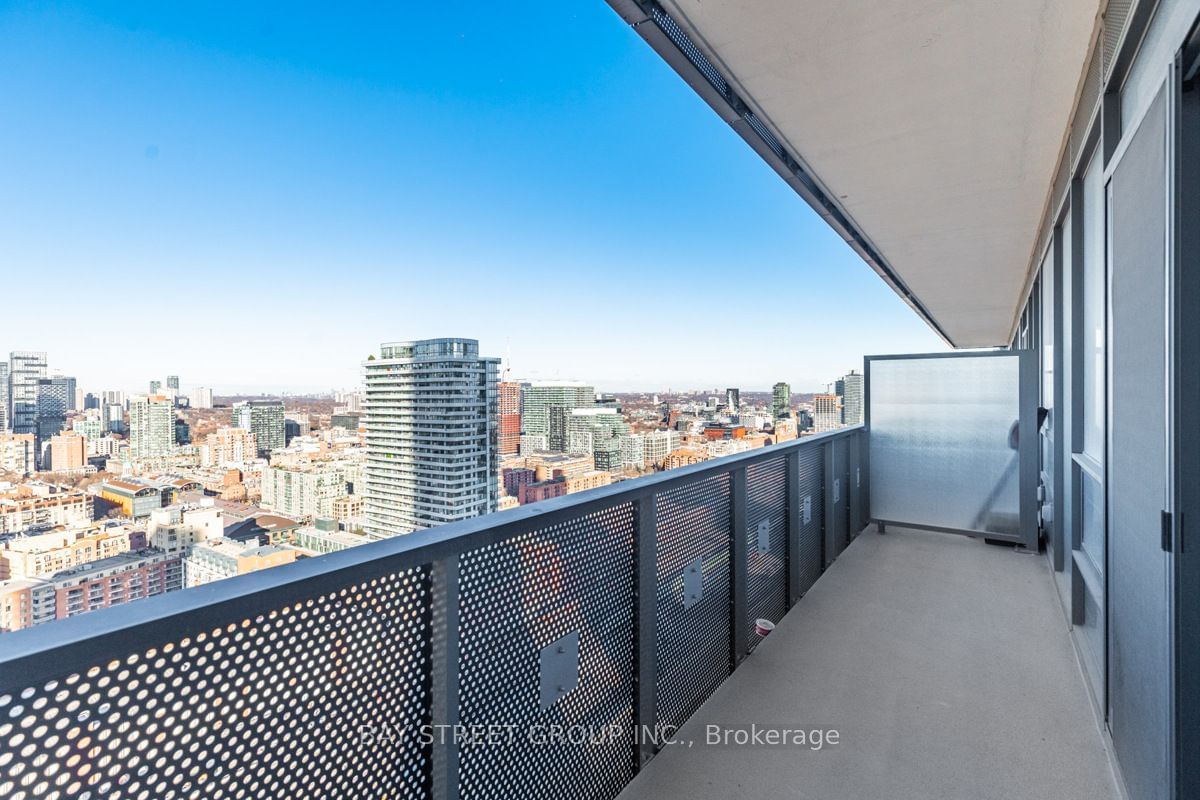 55 cooper St, unit 3202 for sale