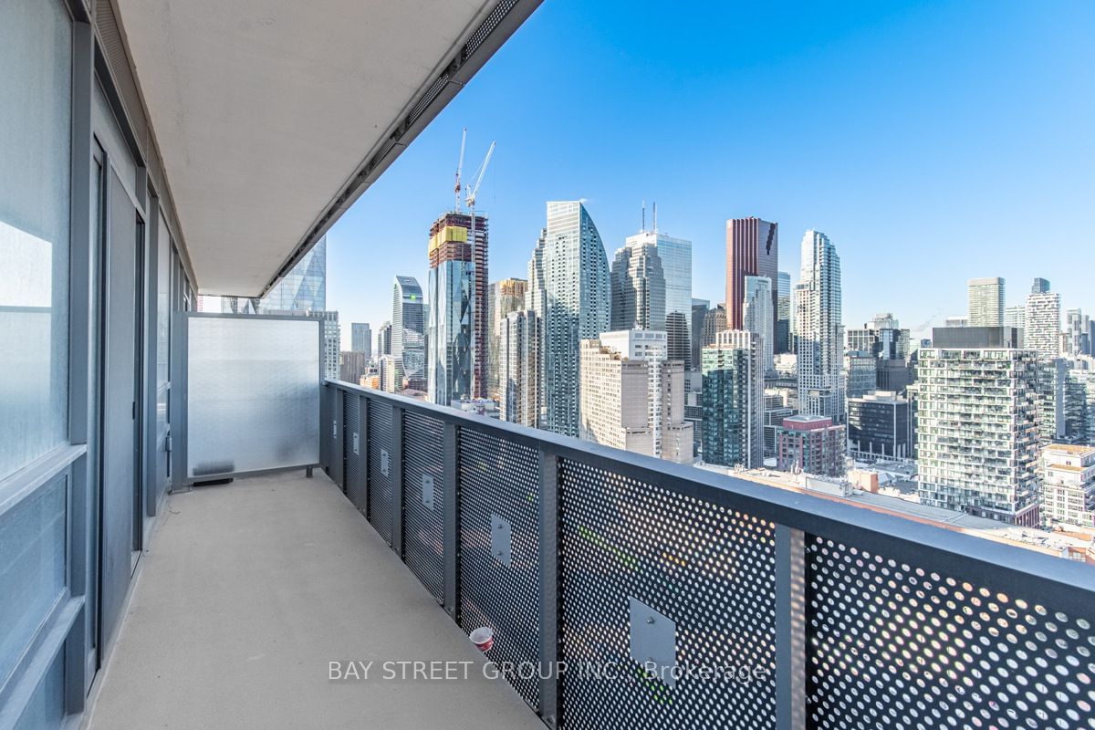 55 cooper St, unit 3202 for sale