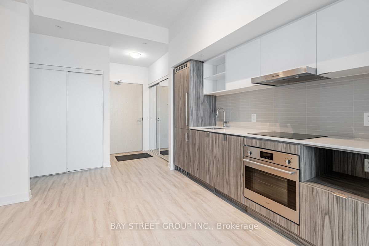 55 cooper St, unit 3202 for sale