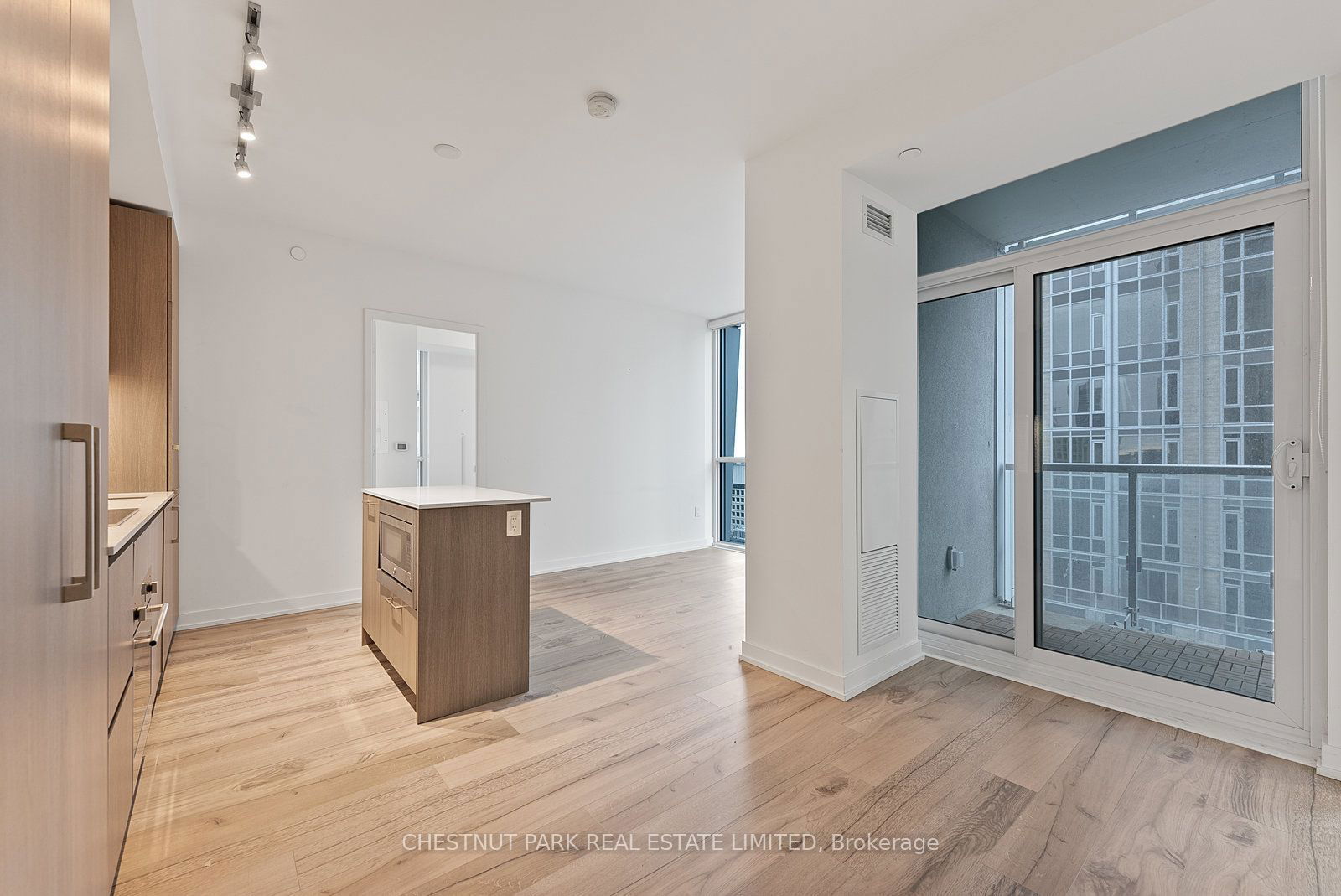 1 Yorkville Ave, unit 2802 for rent