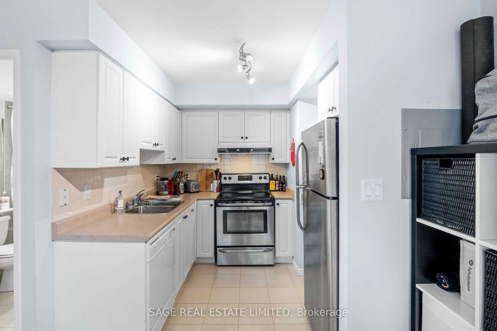 230 King St E, unit 504 for rent