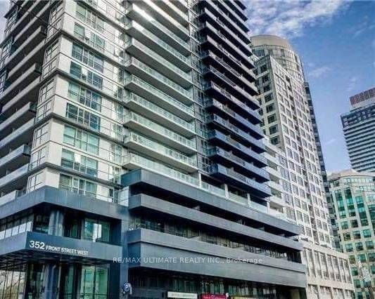 352 Front St W, unit 705 for rent