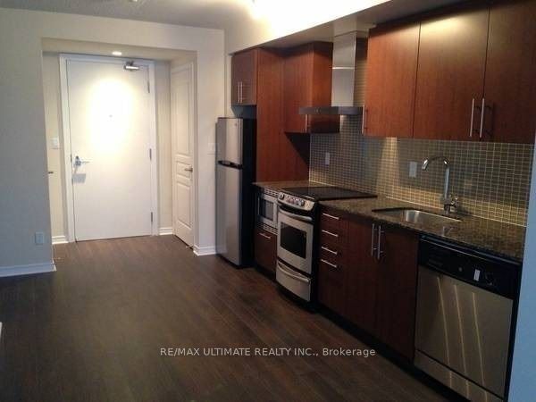 352 Front St W, unit 705 for rent