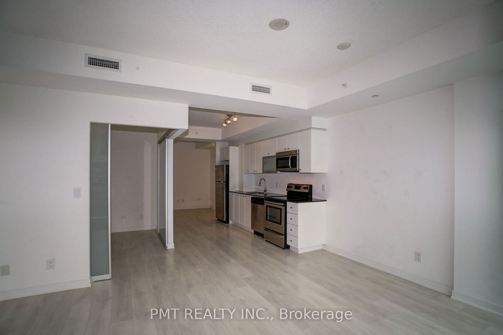 150 East Liberty St, unit 1505 for rent