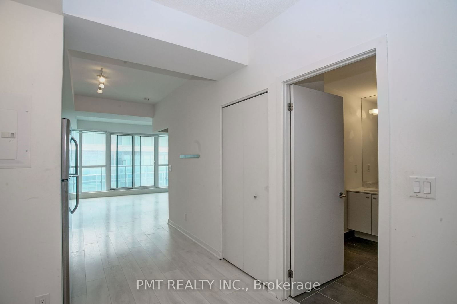 150 East Liberty St, unit 1505 for rent