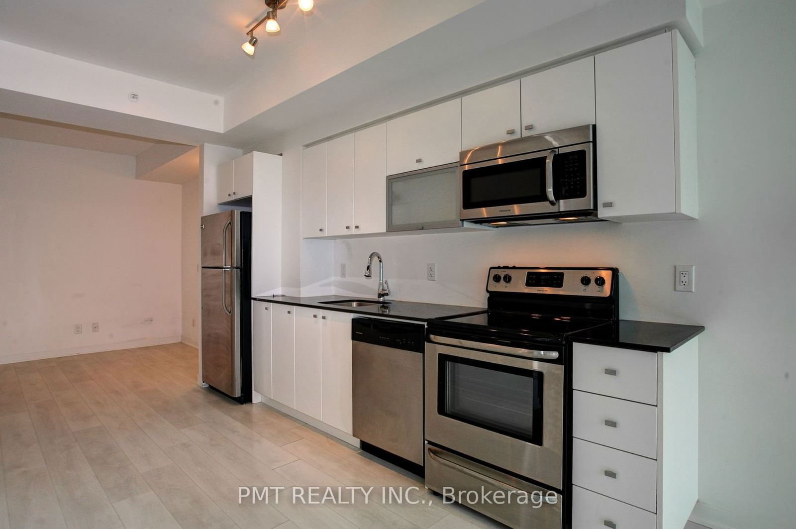 150 East Liberty St, unit 1505 for rent