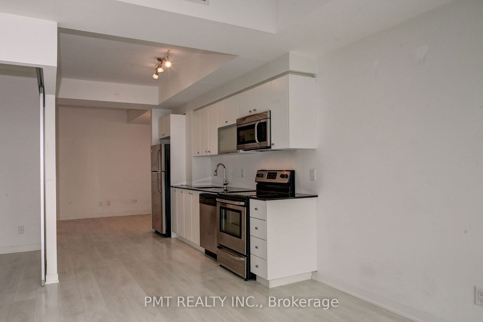 150 East Liberty St, unit 1505 for rent