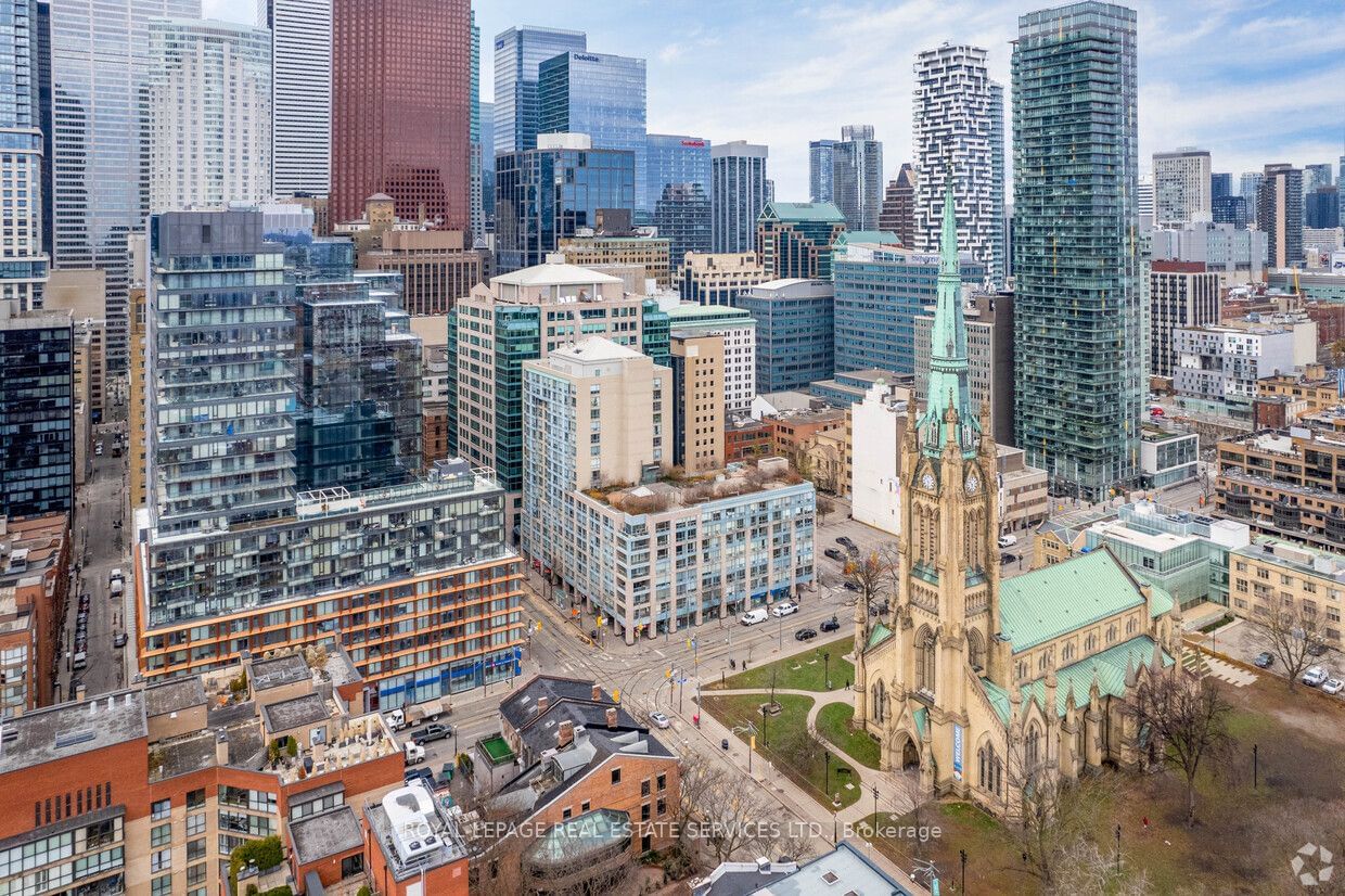 King Plaza, Downtown, Toronto